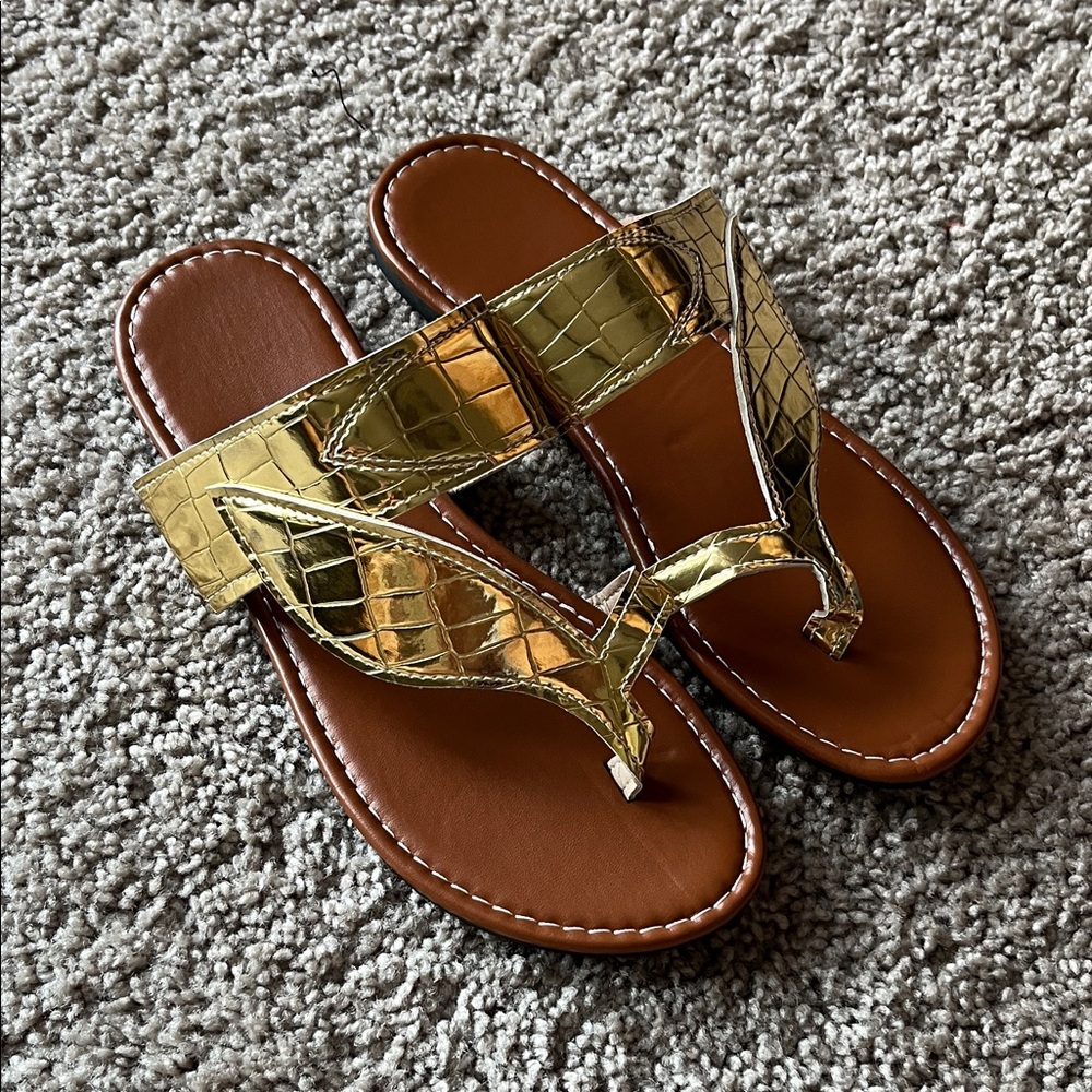 Gold Textured Women's Sandals - Picture 4 of 4
